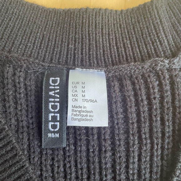 H&M | Black Sweater Vest - Picture 3 of 3
